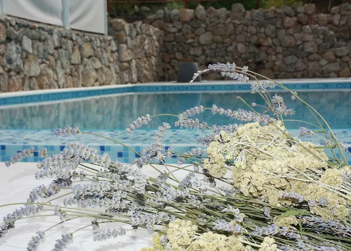 Nora & Lucija Baška